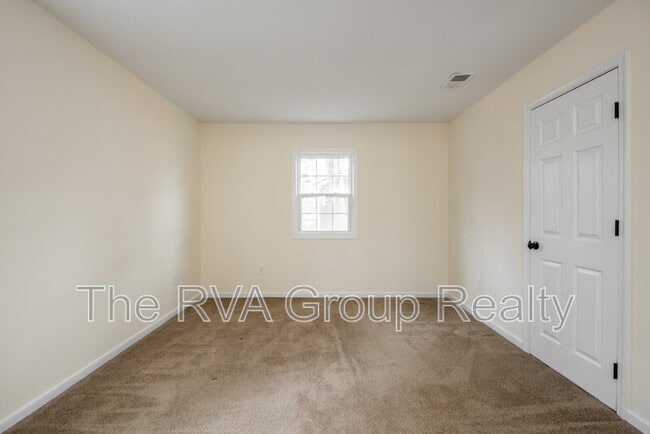 Building Photo - 8907 Huntingcreek Terrace