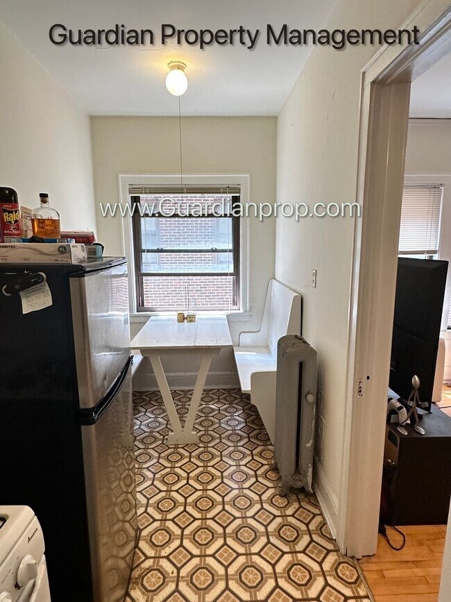 Building Photo - Studio Lakes Uptown Apartment, Blocks from...