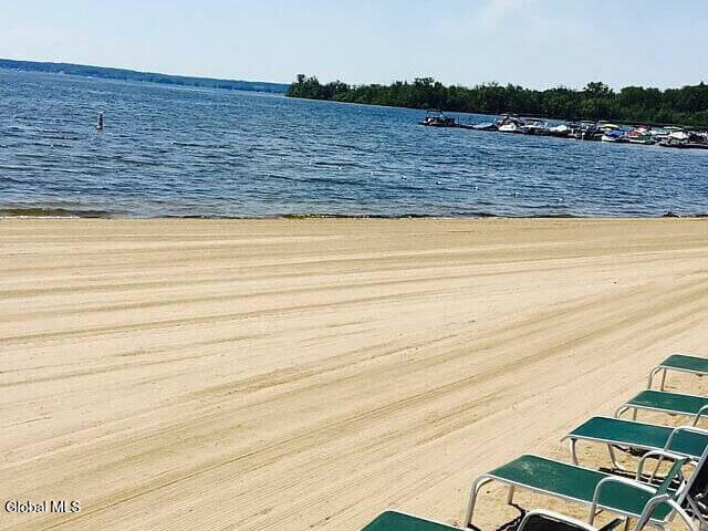 Building Photo - 2 Horizon Dr