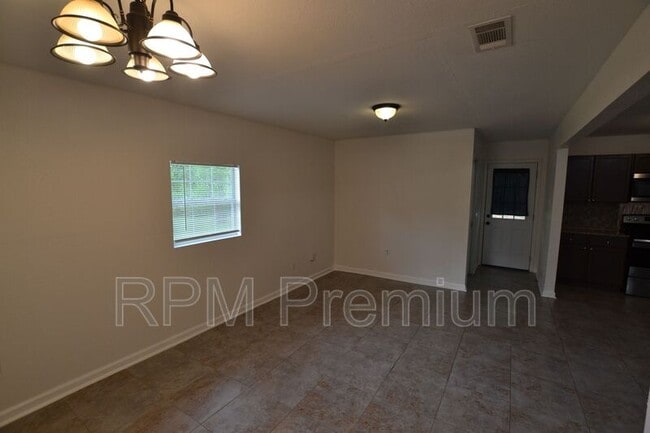 Building Photo - 1857 Theron Dr