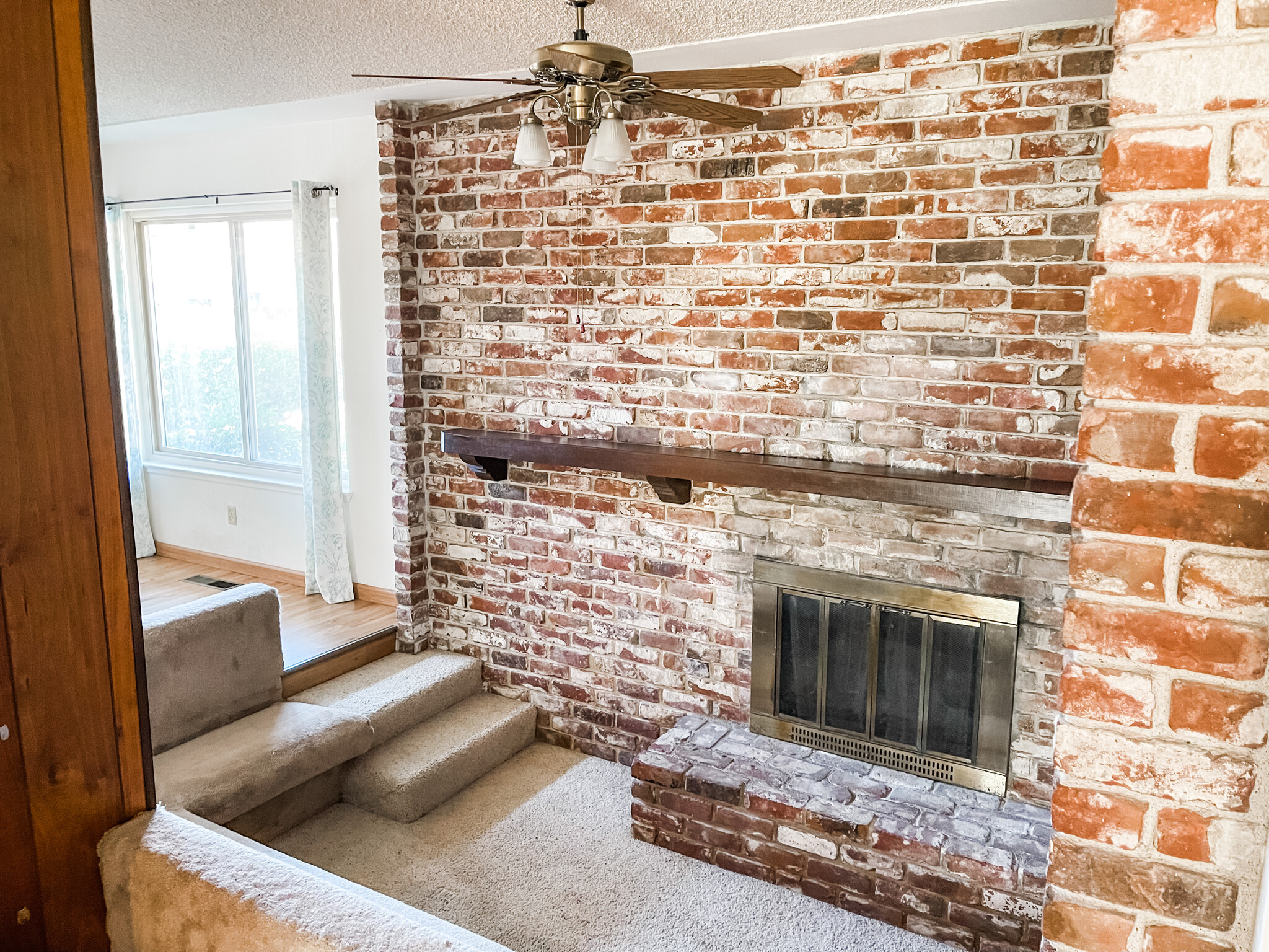 Conversation pit with fireplace - 4706 Oak Twig Way