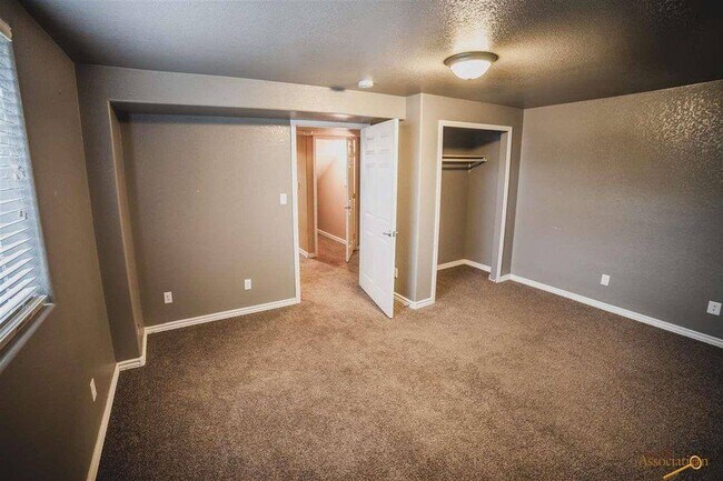 Building Photo - 6933 Cog Hill Ln