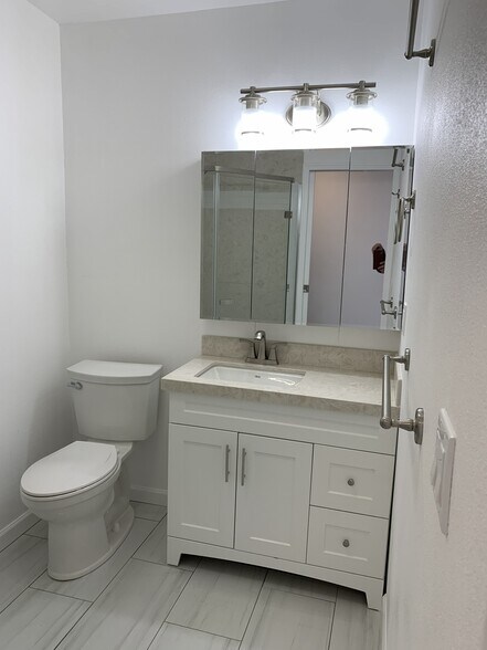 Building Photo - 2015 9th St