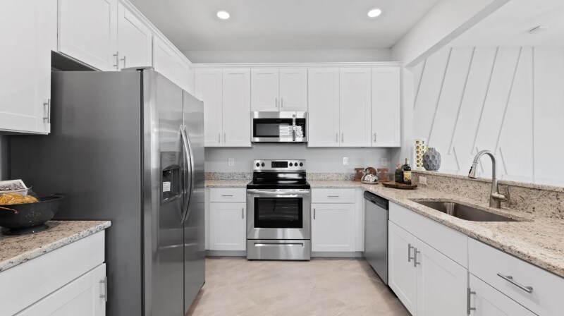 Building Photo - 14079 Pine Lodge Ln