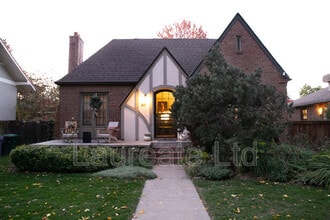 Building Photo - 2037 Ivanhoe St