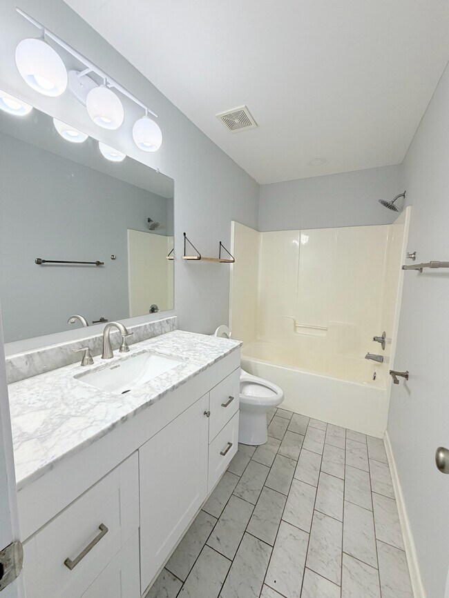 Building Photo - 307 Laurel Hill Ln