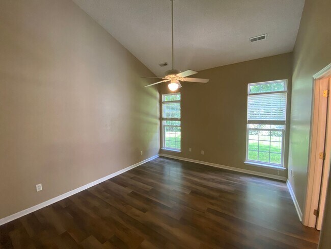 Building Photo - 5422 Waverly Lynn Ln