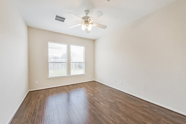 Building Photo - 2601 Hewn Rock Way