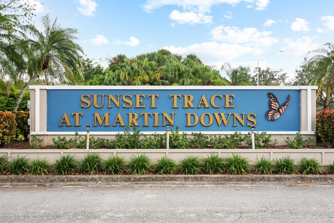 Building Photo - 3098 SW Sunset Trace Cir