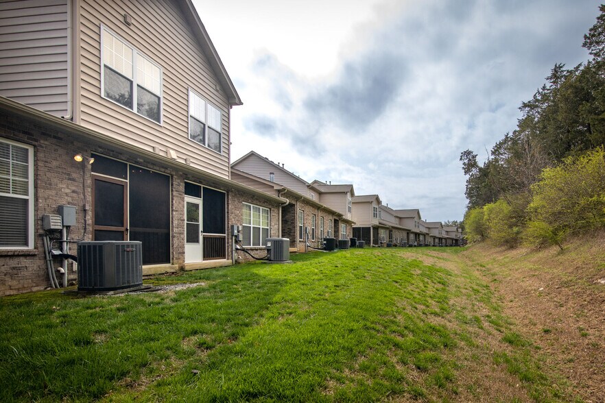 Building Photo - 7802 Kemberton Dr W
