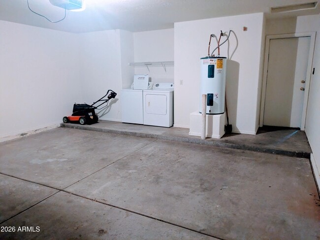 Building Photo - 15440 W Mauna Loa Ln