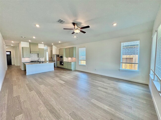 Building Photo - 3315 Daily Harvest Dr