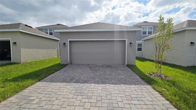 Building Photo - 724 Squire Ave