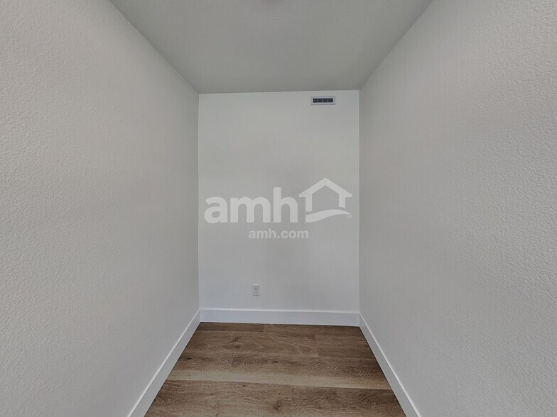 Building Photo - 5848 Casterly Rock St