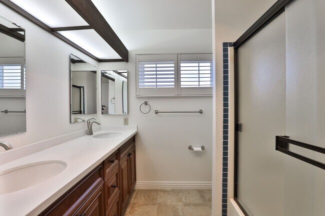 Building Photo - Spacious 3-Bedroom Scripps Ranch Home