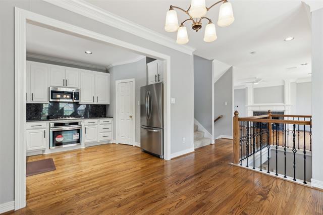 Building Photo - 2704 Welborn St