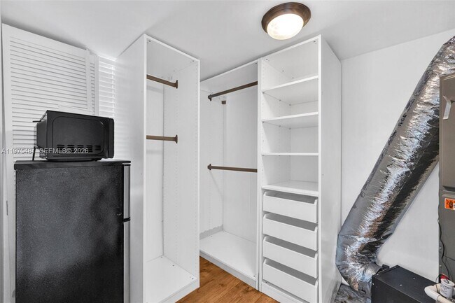 Building Photo - 113 NE 101st St