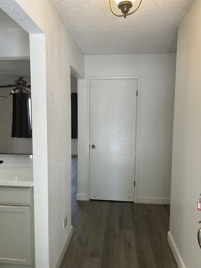 Building Photo - 1726 Idylwood Ct