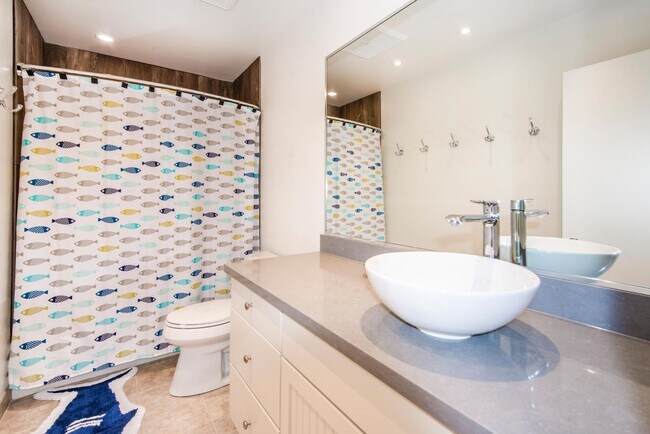 Building Photo - Bluestone - Furnished 3BR/3BA