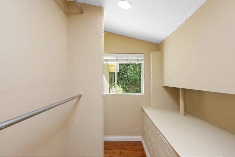 Building Photo - 526 N Emerald Dr