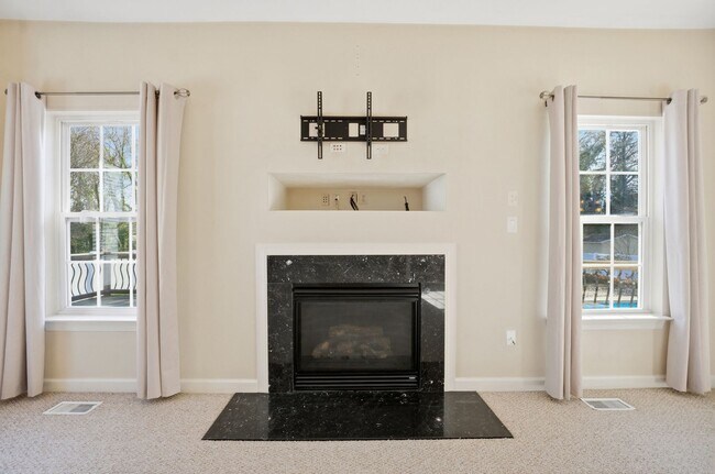 Building Photo - Quailshire Estates 4 Bed, 2.5 Bath Home in Chesapeake, VA