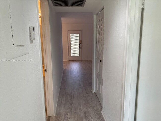 Building Photo - 13250 SW 4th Ct