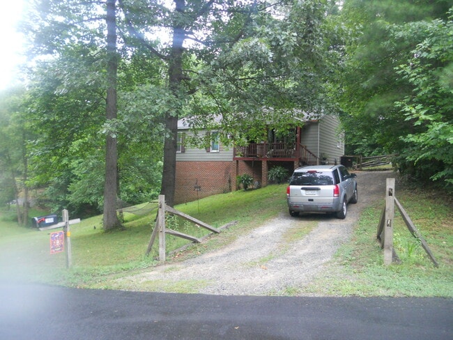 Building Photo - 7600 Brightridge Rd