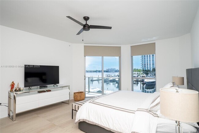 Building Photo - 17301 Biscayne Blvd