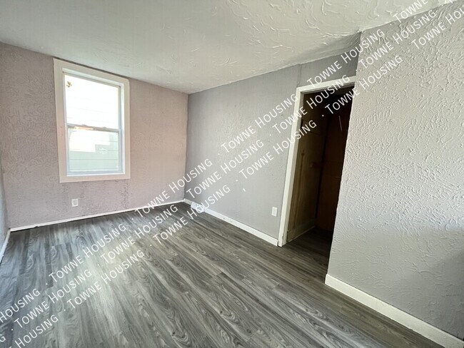 Building Photo - 114 Huetter Ave