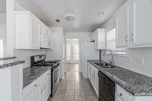 Building Photo - 2606 Hollow Bend