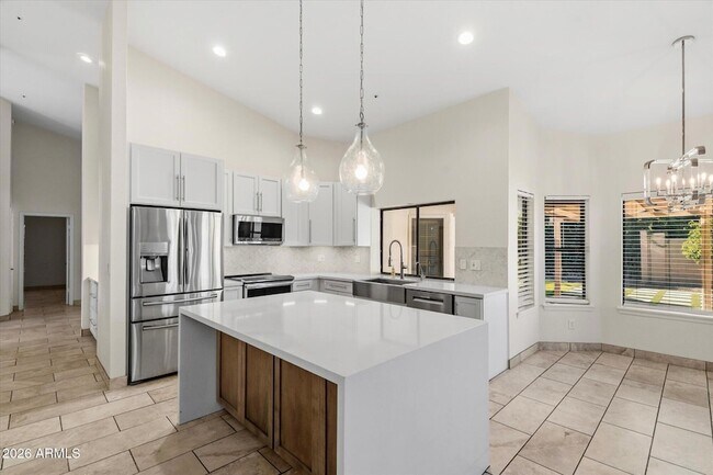 Building Photo - 9532 E Corrine Dr