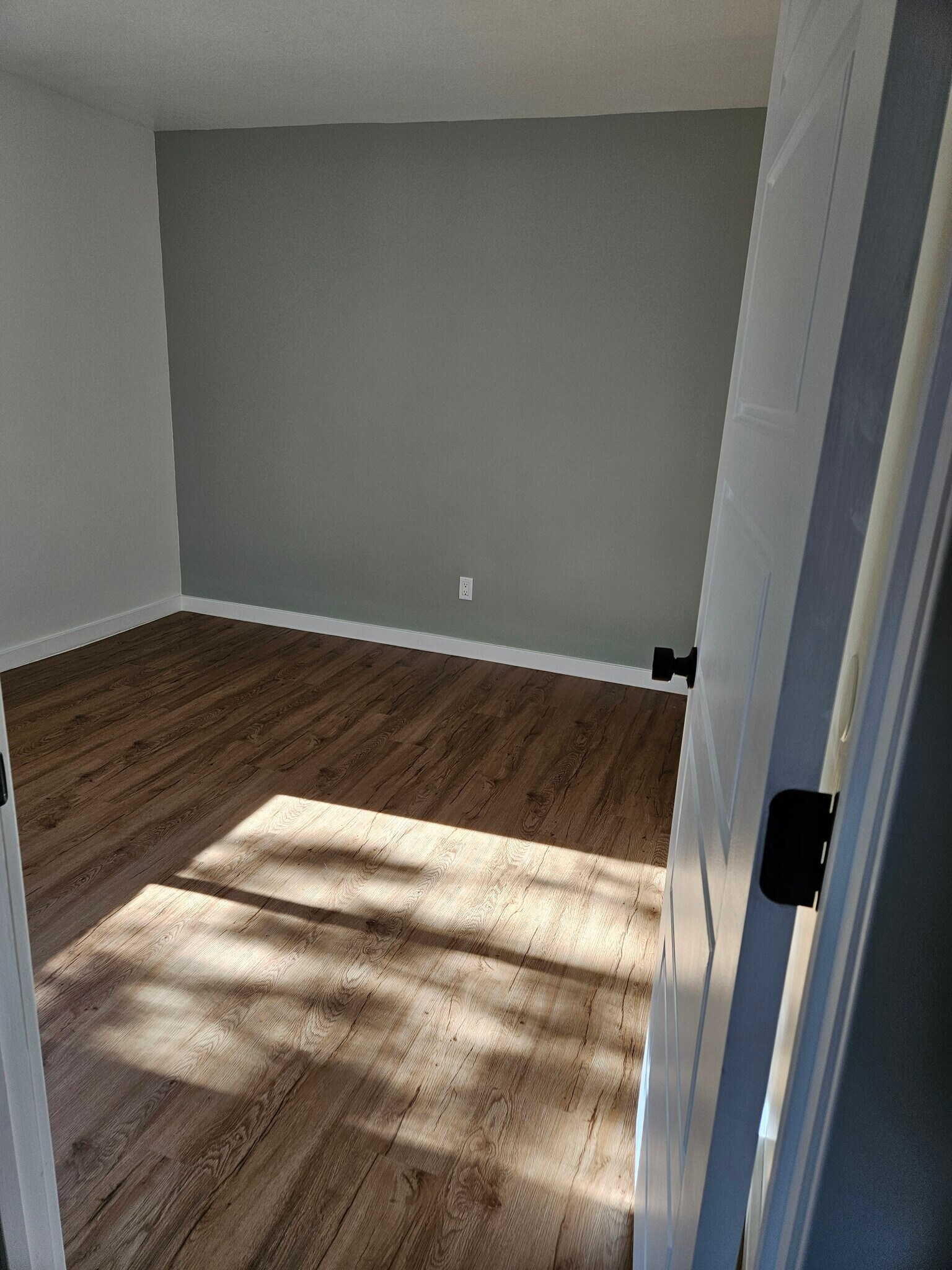 Building Photo - 530 S 400 E