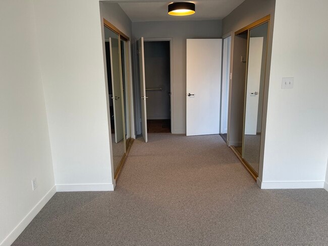 Building Photo - 2400 Unwin Ct