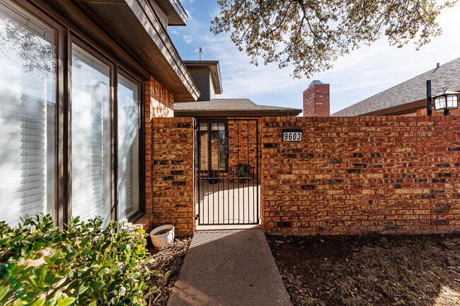 Building Photo - 9603 Orlando Ave