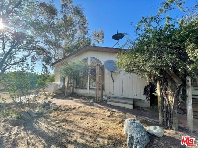 Building Photo - 49750-49753 3 Points Rd