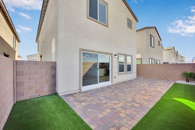 Building Photo - 4000 Richmar Butte Ave