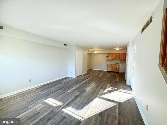 Building Photo - 1326 Central Ave