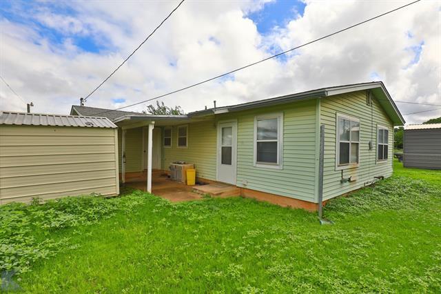 Building Photo - 5489 Encino Rd