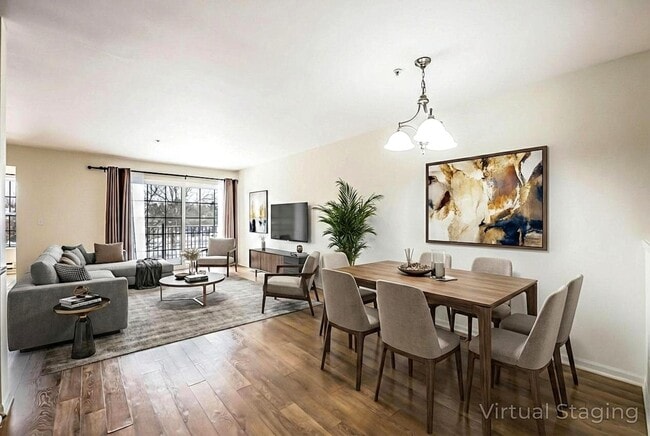 Building Photo - 120 W Oakbrook Dr