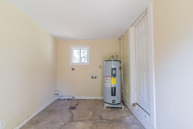 Building Photo - 13563 FM Rd 2432