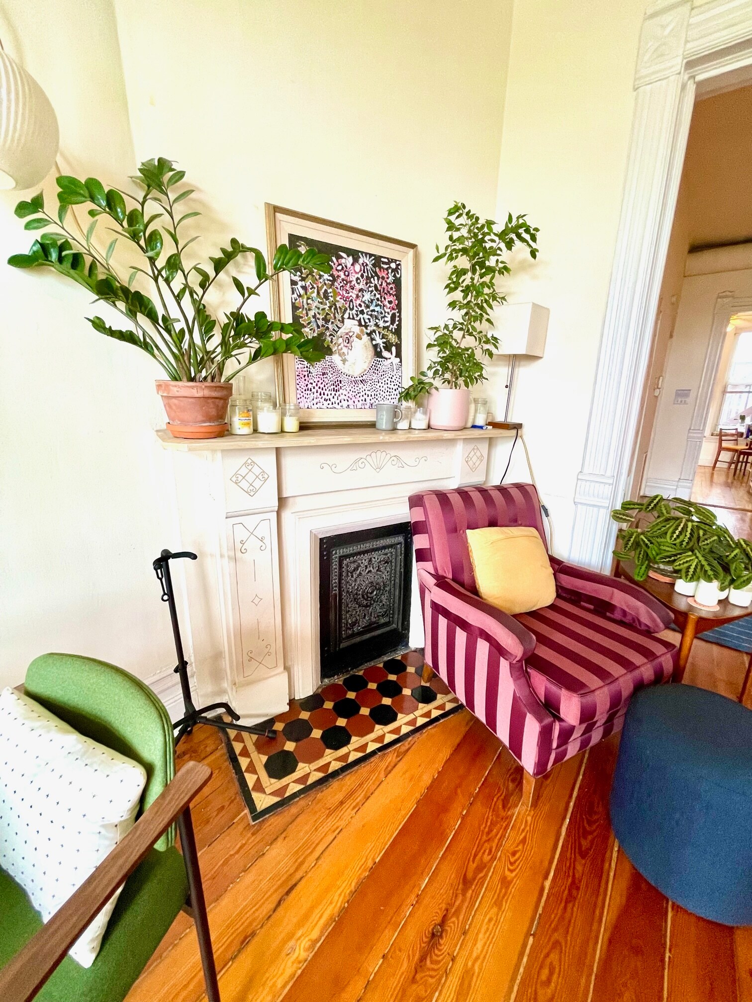 Building Photo - 1041 W Grand Ave