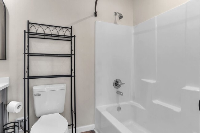 Building Photo - Newly Remodeled Units!