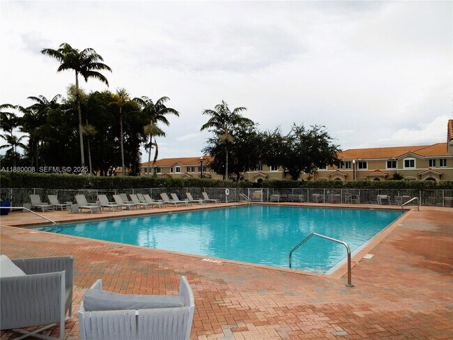 Building Photo - 2363 SE 11th St