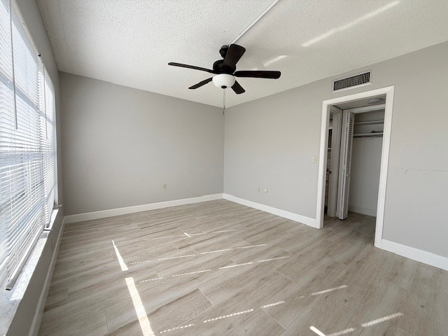 Building Photo - 7351 W Country Club Dr N