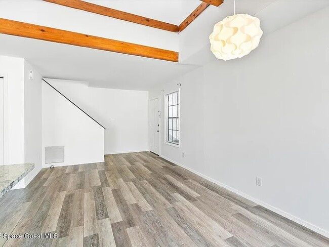 Building Photo - 935 South Patrick Dr