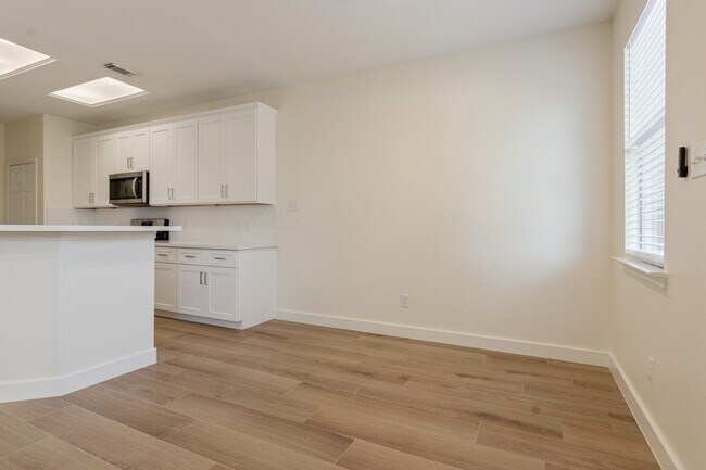 Building Photo - 13167 Peppergate Ln