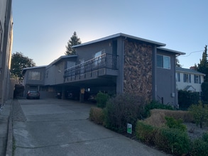 Building Photo - 729 Highland Ave