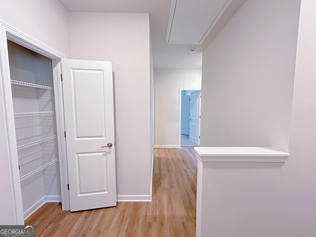 Building Photo - 2586 Mls Cmn Dr