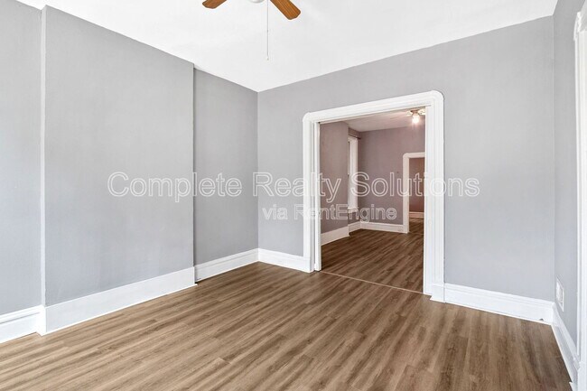 Building Photo - 5132 Kensington Ave