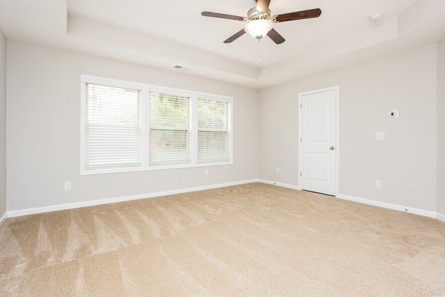 Building Photo - 387 Lenore Ct